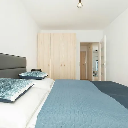 Deluxe 38 Baltycka 6 By Jantar